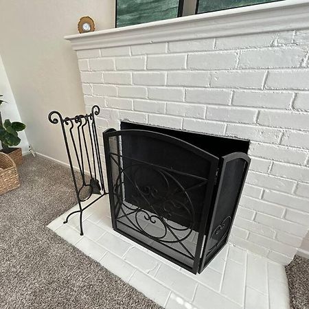 Entire Home By Newport Beach, Disneyland And Sna! Коста Меса Екстериор снимка