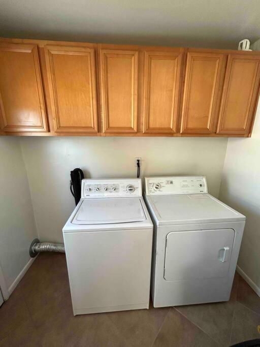 Entire Home By Newport Beach, Disneyland And Sna! Коста Меса Екстериор снимка